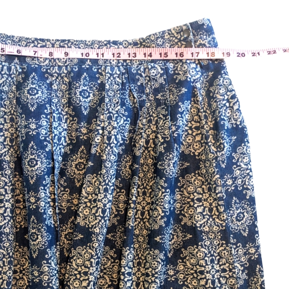 🌸 4/$10 LOFT Denim Midi A-line Skirt w/ White Floral Pattern - Picture 7 of 9